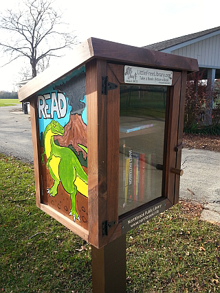 Image of the Little Free Library at Wood Oaks